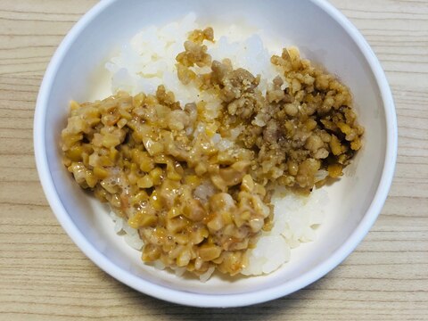 納豆とそぼろの二色丼★幼児